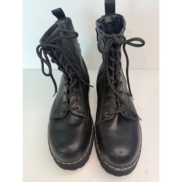 Unionbay Women’s Combat Size 8 Chunky Side Zip Boot Grunge Goth Look - Picture 1 of 7